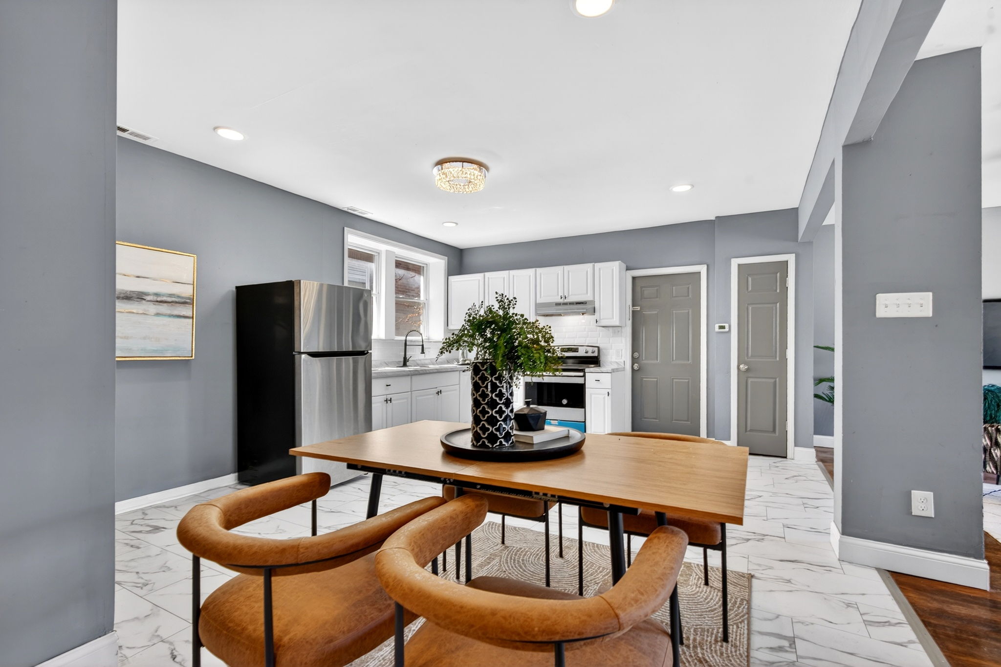 4404 Floriss Place: dining area and kitchen