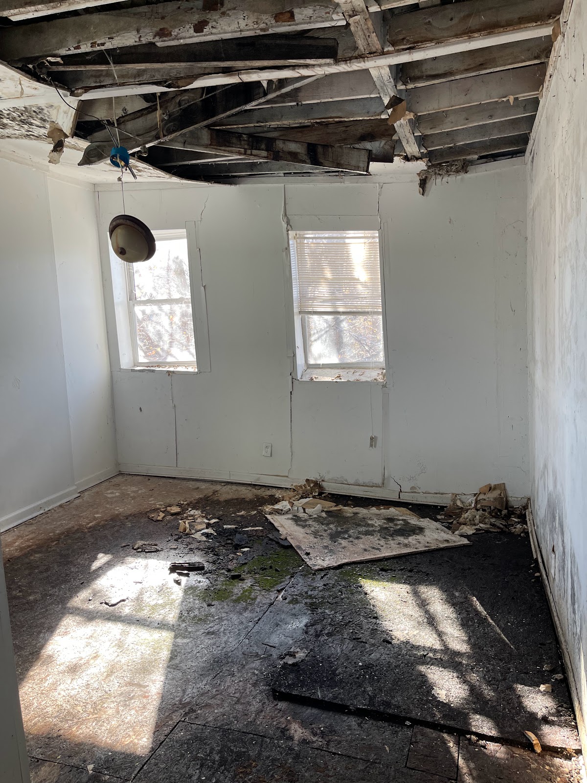 4920 Maple, before renovation, view 9